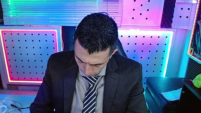 Snapshot of Darko0717 chatting on February 12, 2026, 2:23 pm Darko0717 online show from February 12, 2026, 2:23 pm