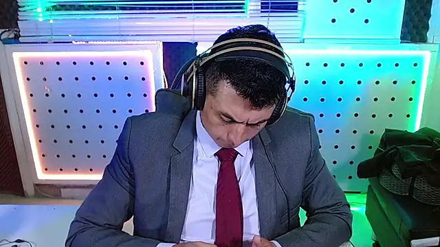 Snapshot of Darko0717 chatting on February 17, 2026, 3:29 pm Darko0717 online show from February 17, 2026, 3:29 pm