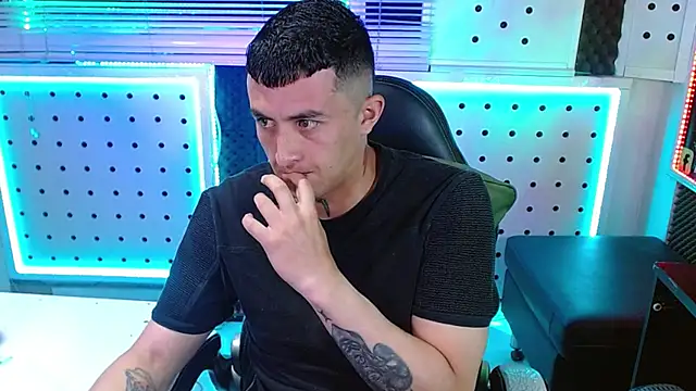 Snapshot of Darko0717 chatting on February 22, 2026, 10:30 pm Darko0717 online show from February 22, 2026, 10:30 pm