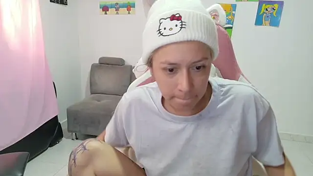 Snapshot of MommyMiaWs chatting on February 18, 2026, 2:35 pm MommyMiaWs online show from February 18, 2026, 2:35 pm