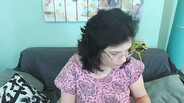 EverlyRays online show from February 7, 2025, 11:23 am