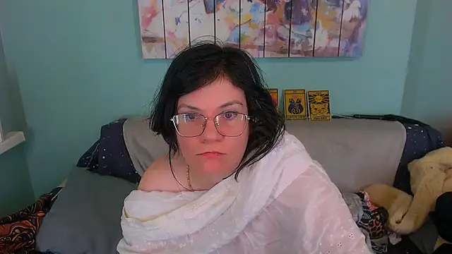 EverlyRays online show from February 20, 2026, 6:26 am