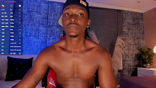 DannSmmith online show from February 8, 2026, 4:38 am