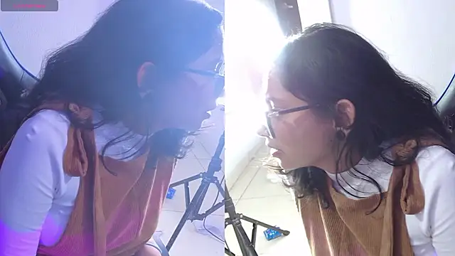 Cuteprincess21 online show from February 26, 2026, 1:26 am