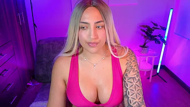 Snapshot of a_belladanger chatting on February 28, 2026, 2:12 am a belladanger online show from February 28, 2026, 2:12 am