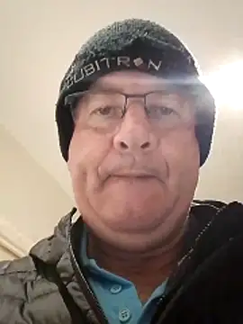 Snapshot of stiffandlubed@xh chatting on December 22, 2025, 9:12 pm stiffandlubedxh online show from December 22, 2025, 9:12 pm