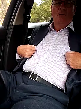 Snapshot of stiffandlubed@xh chatting on January 7, 2026, 8:55 pm stiffandlubedxh online show from January 7, 2026, 8:55 pm