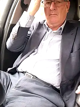 Snapshot of stiffandlubed@xh chatting on January 13, 2026, 8:58 pm stiffandlubedxh online show from January 13, 2026, 8:58 pm