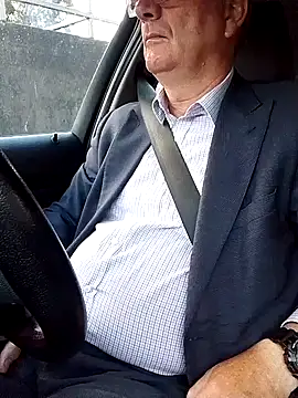 Snapshot of stiffandlubed@xh chatting on February 4, 2026, 8:25 pm stiffandlubedxh online show from February 4, 2026, 8:25 pm