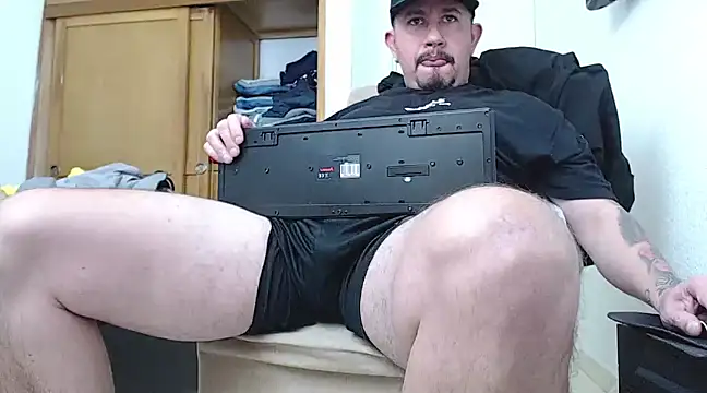 Snapshot of tattoodark_25 chatting on March 19, 2025, 12:04 am tattoodark 25 online show from March 19, 2025, 12:04 am