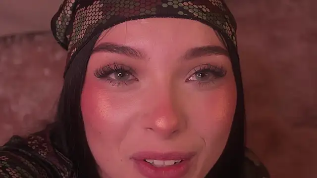 Victoria Watsson online show from October 9, 2025, 2:26 pm