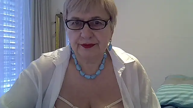 SweetCherry27 online show from February 10, 2026, 7:56 am