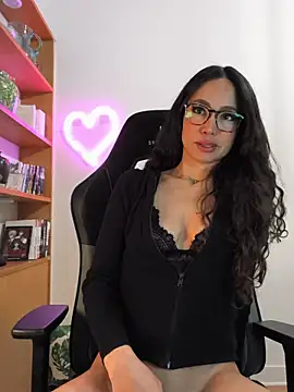 Snapshot of Naughty-Jessie chatting on February 6, 2026, 10:40 am Naughty-Jessie online show from February 6, 2026, 10:40 am