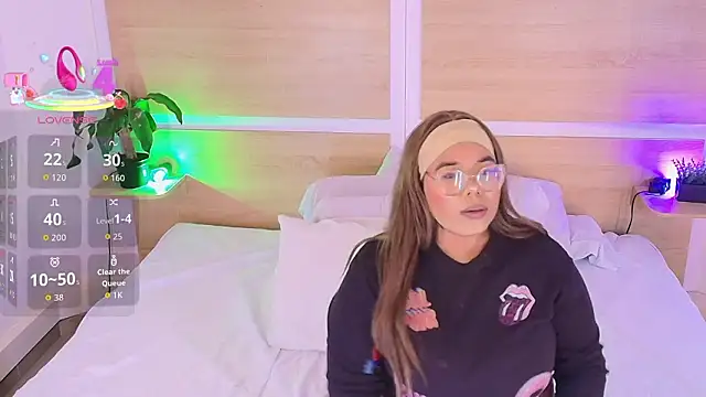  nickypurple  online show from February 2, 2026, 7:12 pm