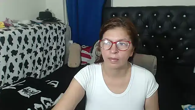 Snapshot of jellyfishhot chatting on February 18, 2026, 11:01 pm jellyfishhot online show from February 18, 2026, 11:01 pm