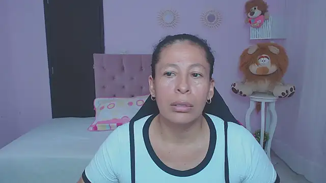 Snapshot of mature_martina chatting on February 9, 2026, 6:34 pm mature martina online show from February 9, 2026, 6:34 pm