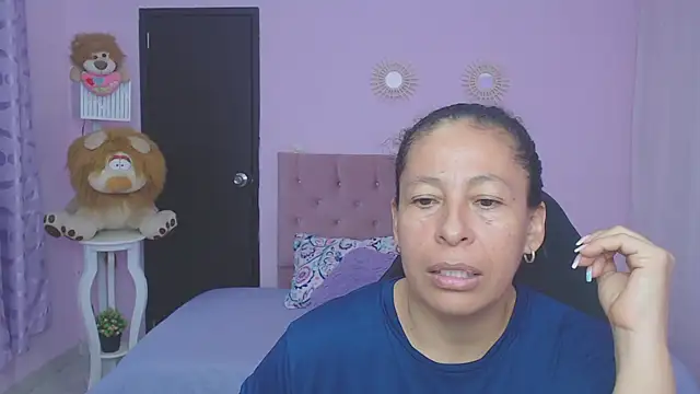 Snapshot of mature_martina chatting on February 16, 2026, 7:32 pm mature martina online show from February 16, 2026, 7:32 pm