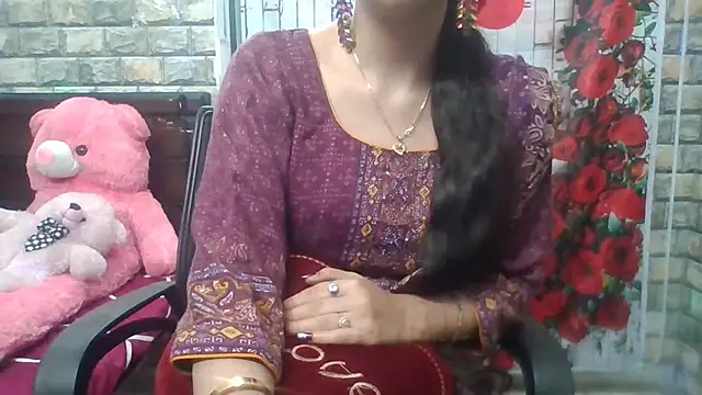 Sexy iknoor online show from February 24, 2026, 5:27 am