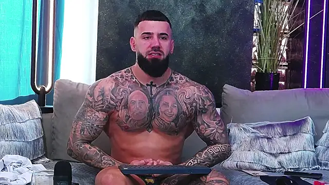 masterkingofmusclee online show from February 20, 2025, 9:11 am