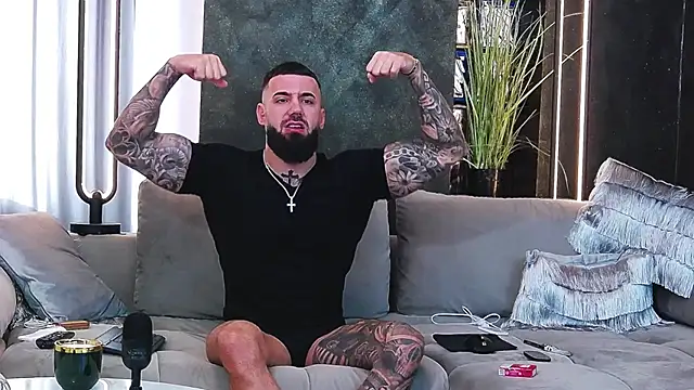 masterkingofmusclee online show from March 11, 2025, 7:37 am