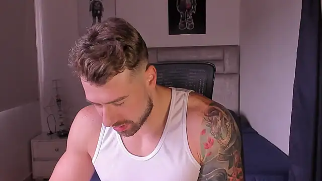 paul rogerr online show from December 2, 2025, 1:28 pm