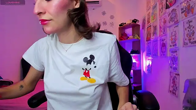 Snapshot of Gorgeous_Team chatting on March 4, 2025, 8:05 pm Gorgeous Team online show from March 4, 2025, 8:05 pm