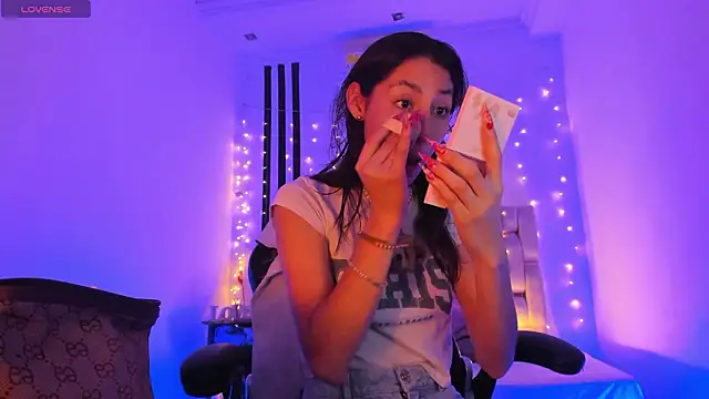 Snapshot of Gorgeous_Team chatting on February 13, 2026, 6:37 pm Gorgeous Team online show from February 13, 2026, 6:37 pm