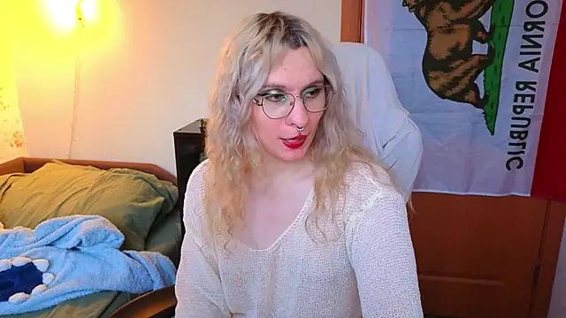 Snapshot of Lori_Myaf chatting on February 4, 2026, 2:12 pm Lori Myaf online show from February 4, 2026, 2:12 pm