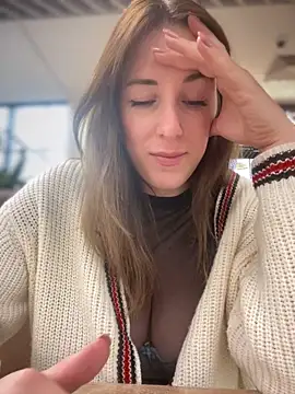 MommmyYummy online show from October 8, 2025, 11:08 am