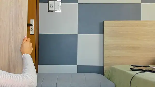 Snapshot of Kiera_Thomas chatting on February 4, 2026, 6:41 am Kiera Thomas online show from February 4, 2026, 6:41 am