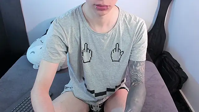 Aventure Twinks online show from February 2, 2026, 9:46 pm