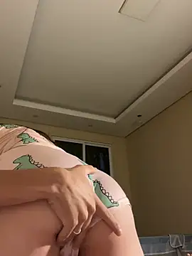 Snapshot of brazillliangirl chatting on February 23, 2026, 1:25 am brazillliangirl online show from February 23, 2026, 1:25 am