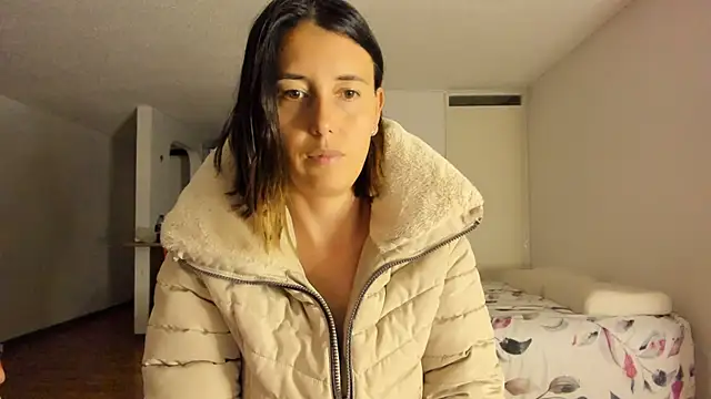 zoe jeane beker online show from December 30, 2024, 12:32 am