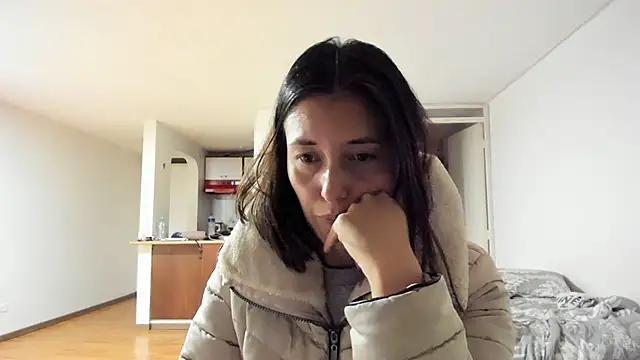 zoe jeane beker online show from February 9, 2025, 4:36 am