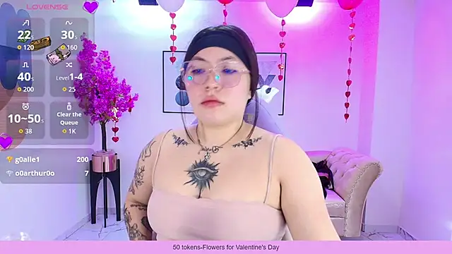 Snapshot of Isa_reel chatting on February 14, 2026, 8:05 pm Isa reel online show from February 14, 2026, 8:05 pm