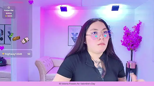 Snapshot of Isa_reel chatting on February 18, 2026, 8:05 pm Isa reel online show from February 18, 2026, 8:05 pm