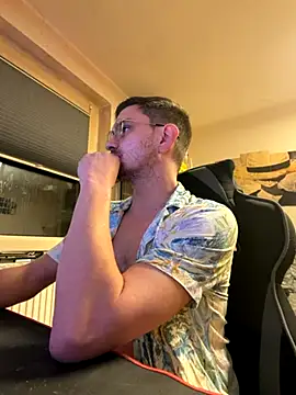 Shaiiboy online show from October 25, 2025, 3:36 am