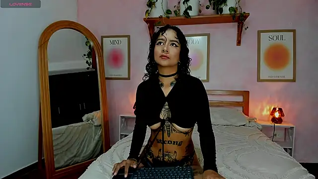 AliceBanks online show from September 16, 2025, 11:11 am