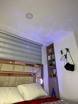 violetta-brown1 online show from January 21, 2025, 5:16 am