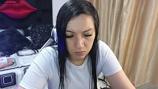 Snapshot of Majuu__ chatting on December 19, 2025, 11:50 am Majuu online show from December 19, 2025, 11:50 am