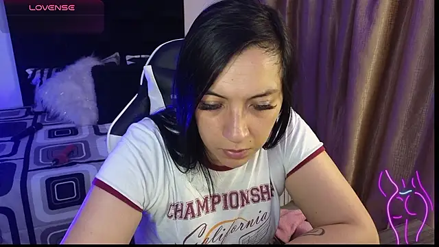 Snapshot of Majuu__ chatting on February 3, 2026, 11:48 am Majuu online show from February 3, 2026, 11:48 am