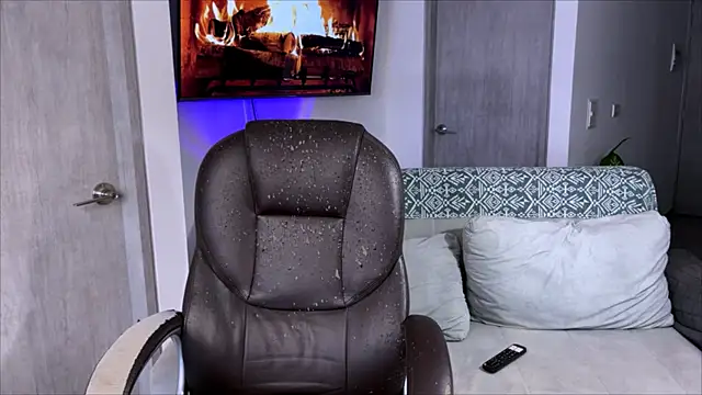 Alexxblue online show from February 18, 2025, 3:43 pm