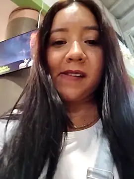 Snapshot of alexa_pariss chatting on February 28, 2026, 8:21 pm alexa pariss online show from February 28, 2026, 8:21 pm