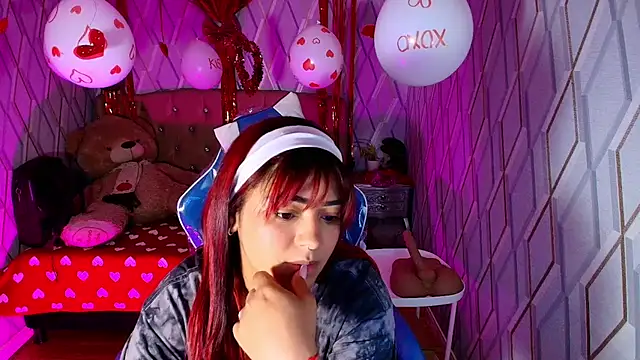 NicolleTaylor online show from February 13, 2026, 3:35 am