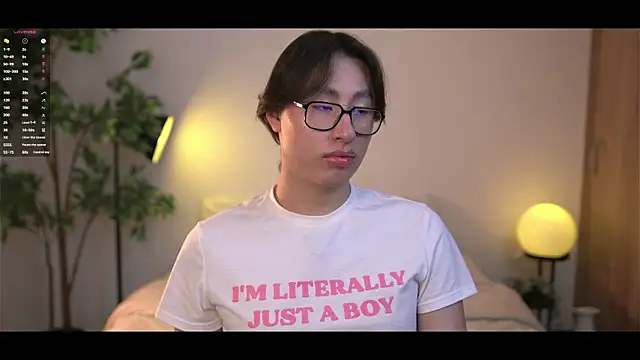 Snapshot of SrLuis18 chatting on January 10, 2026, 2:46 am SrLuis18 online show from January 10, 2026, 2:46 am