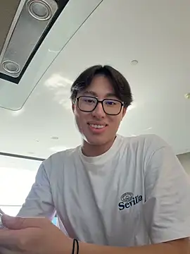 Snapshot of SrLuis18 chatting on January 31, 2026, 8:29 pm SrLuis18 online show from January 31, 2026, 8:29 pm