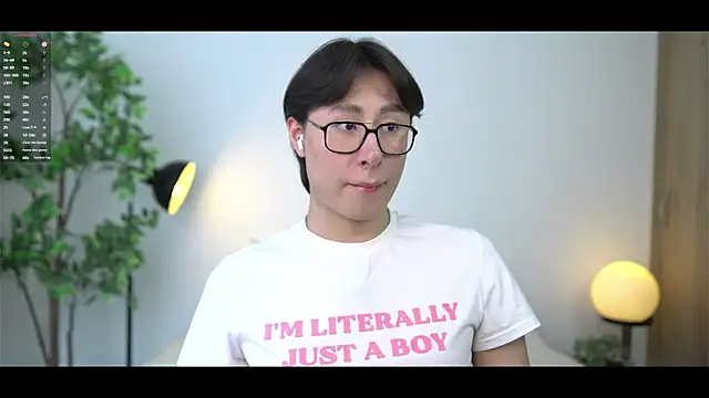 Snapshot of SrLuis18 chatting on February 6, 2026, 4:54 pm SrLuis18 online show from February 6, 2026, 4:54 pm