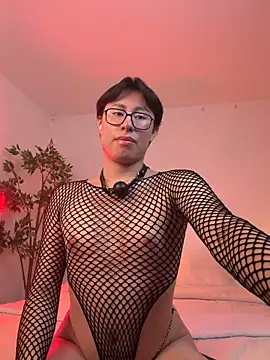 Snapshot of SrLuis18 chatting on February 8, 2026, 2:26 am SrLuis18 online show from February 8, 2026, 2:26 am