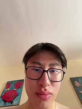 Snapshot of SrLuis18 chatting on February 12, 2026, 4:24 pm SrLuis18 online show from February 12, 2026, 4:24 pm