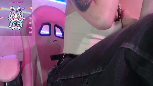 Snapshot of Sally23_ chatting on January 16, 2026, 2:10 pm Sally23 online show from January 16, 2026, 2:10 pm